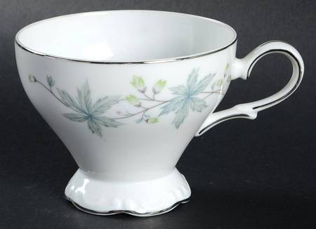 Chantilly Footed Cup