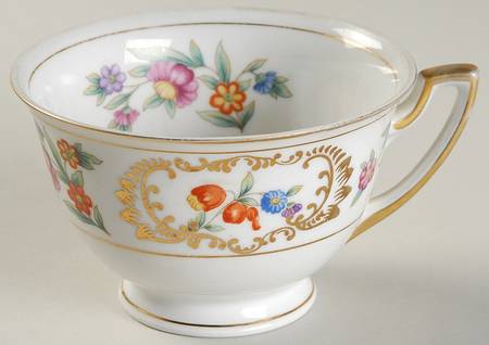 Chandresden Footed Cup