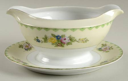 Chanhale Gravy Boat with Attached Underplate