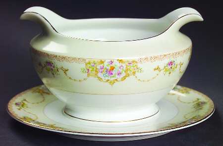 Claribel Gravy Boat with Attached Underplate