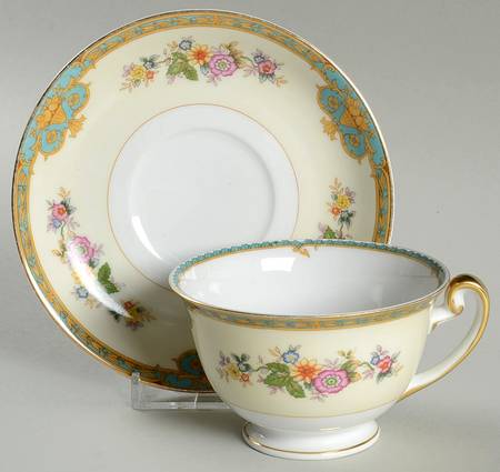 Clifton Footed Cup & Saucer Set