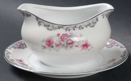Corsage Gravy Boat with Attached Underplate