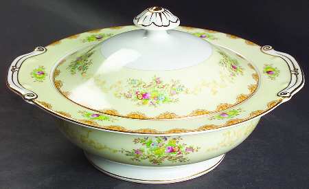 Dalton Round Covered Vegetable