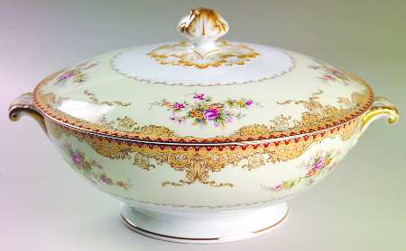 Derby Round Covered Vegetable by Meito