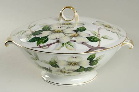 Dogwood Round Covered Vegetable