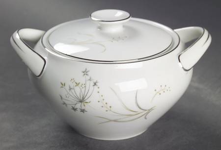 Dolores Sugar Bowl & Lid