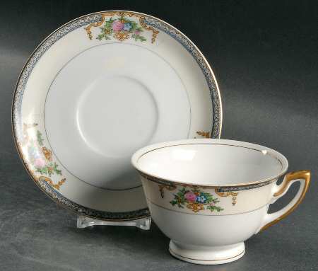 Dolores (Gold Trim) Footed Cup & Saucer Set