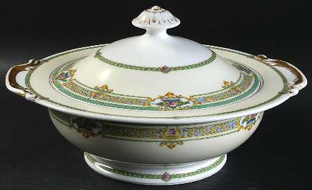Dublin (Floral Urns) Round Covered Vegetable