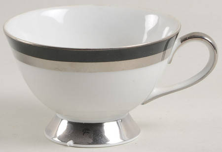 Duchess Footed Cup by Meito