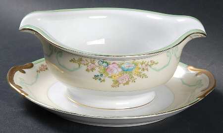 Formal Garden Gravy Boat with Attached Underplate