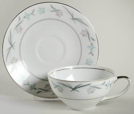 Glenora Flat Cup & Saucer Set