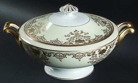 Goldwyn Round Covered Vegetable