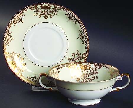 Goldwyn Footed Cream Soup Bowl