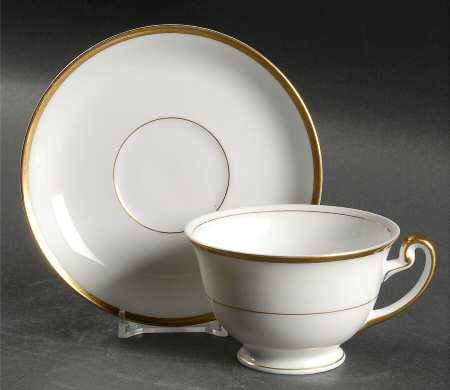 Goldena Footed Cup & Saucer Set