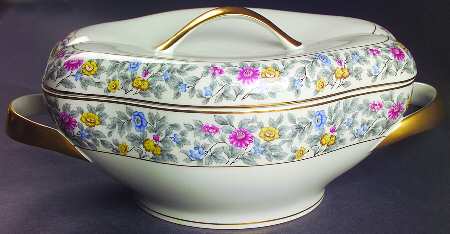 Grayson Oval Covered Vegetable