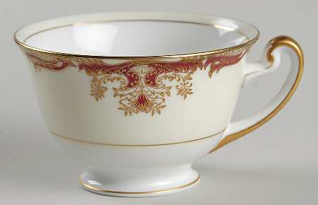 Hampton Footed Cup
