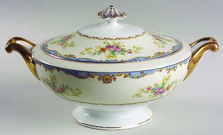 Hudson Round Covered Vegetable