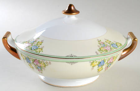 Isabella Round Covered Vegetable
