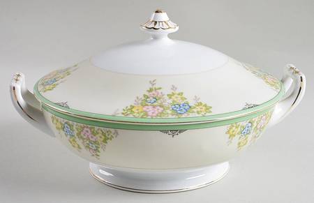 Isabella Round Covered Vegetable