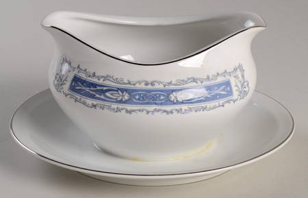 Jasper Gravy Boat with Attached Underplate