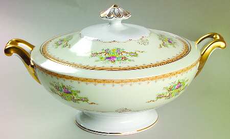 Jewel Round Covered Vegetable