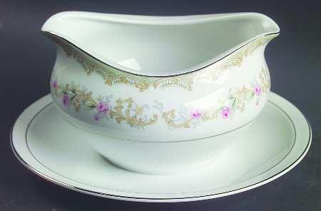 Kenwood Gravy Boat with Attached Underplate