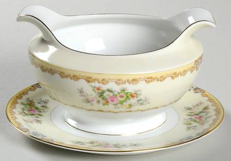 Langdon Gravy Boat with Attached Underplate