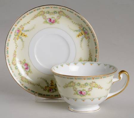 Laurel Footed Cup & Saucer Set