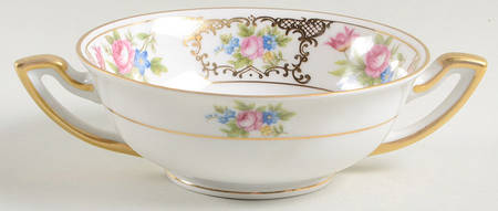 Lee Dresden Footed Cream Soup Bowl
