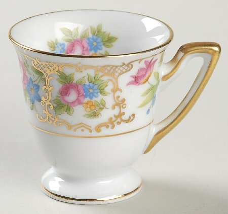 Lee Dresden Footed Demitasse Cup