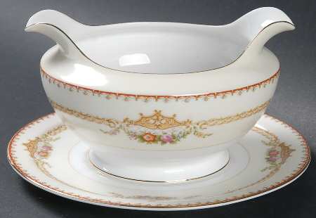 Leonore Gravy Boat with Attached Underplate