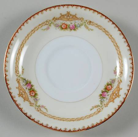 Leonore Saucer