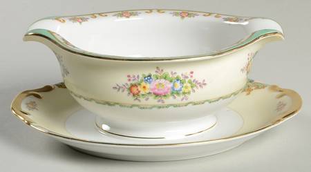 Lisbon Gravy Boat with Attached Underplate by Meito