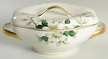 Livonia (White Background) Oval Covered Vegetable