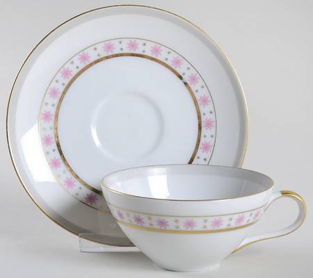Manor Flat Cup & Saucer Set