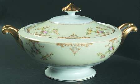 Marie Round Covered Vegetable