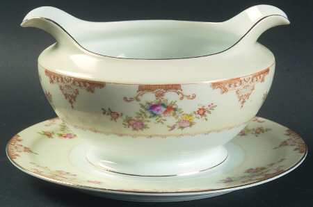 Marie Round Gravy Boat/Attached Underplate