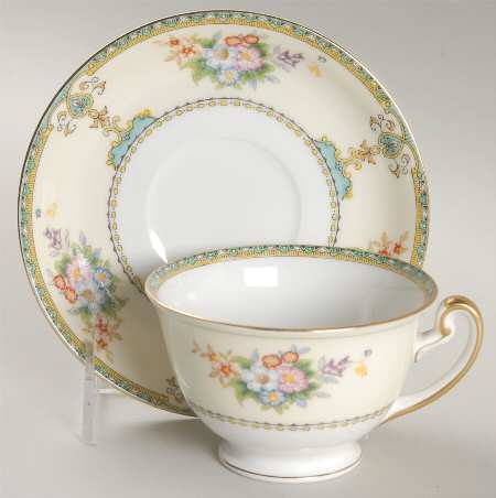Marcia Footed Cup & Saucer Set