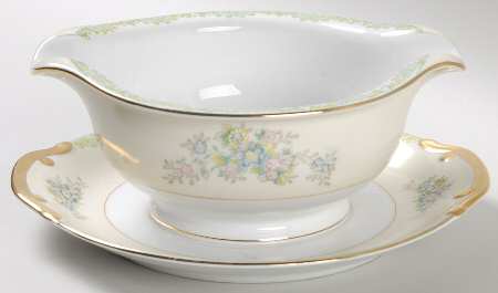 Marie  Gravy Boat with Attached Underplate