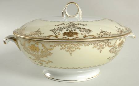 Prince Royal (Marquis) Round Covered Vegetable