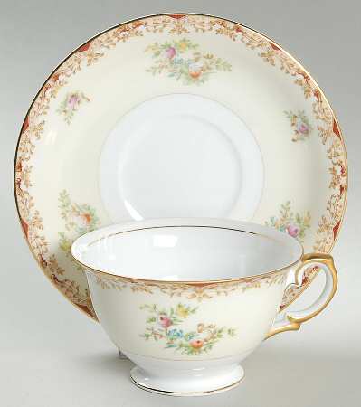 MEI106 Footed Cup & Saucer Set by Meito