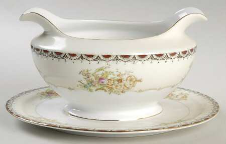 MEI111  Gravy Boat with Attached Underplate
