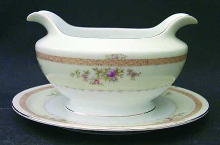 MEI129 Gravy Boat with Attached Underplate