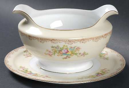 MEI133 Gravy Boat with Attached Underplate