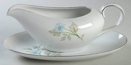 MEI135 Gravy Boat & Underplate