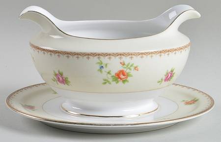 MEI145 Gravy Boat with Attached Underplate