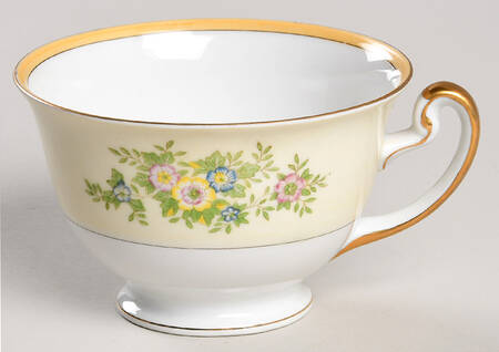 MEI149 Footed Cup