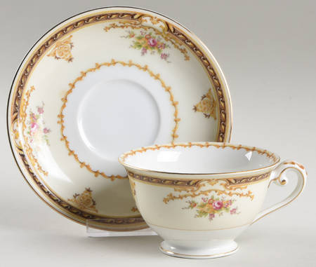 MEI16 Footed Cup & Saucer Set