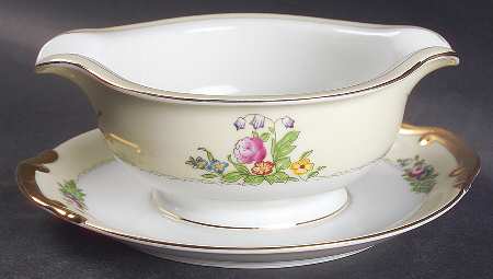 MEI204 Gravy Boat with Attached Underplate