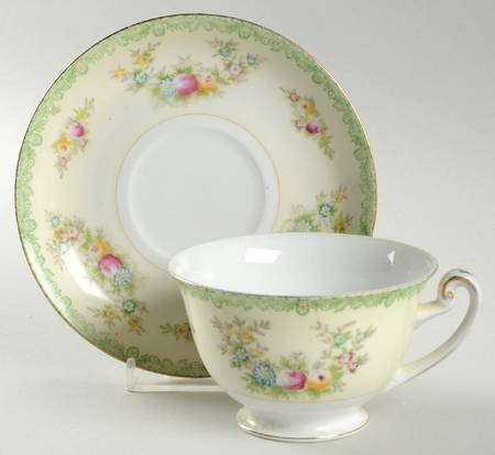 MEI21 Footed Cup & Saucer Set